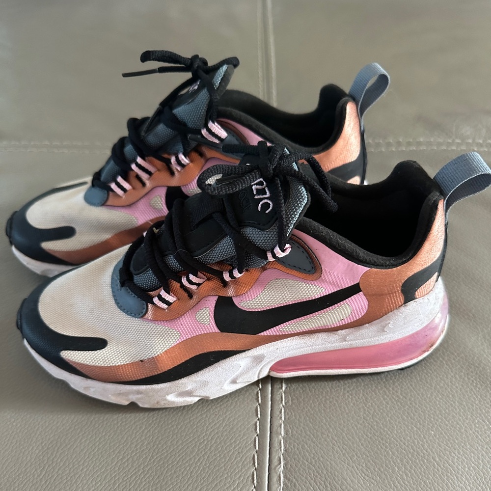 Nike tennis shoes